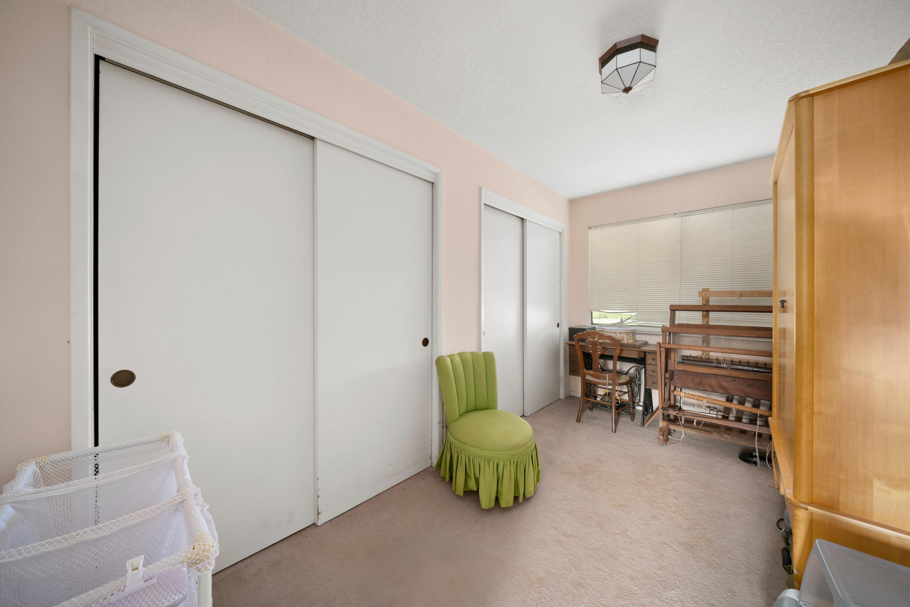 7595 Feenstra Road Paso Robles, CA 93446 - Photo 16 of 43 a living room with furniture and a table