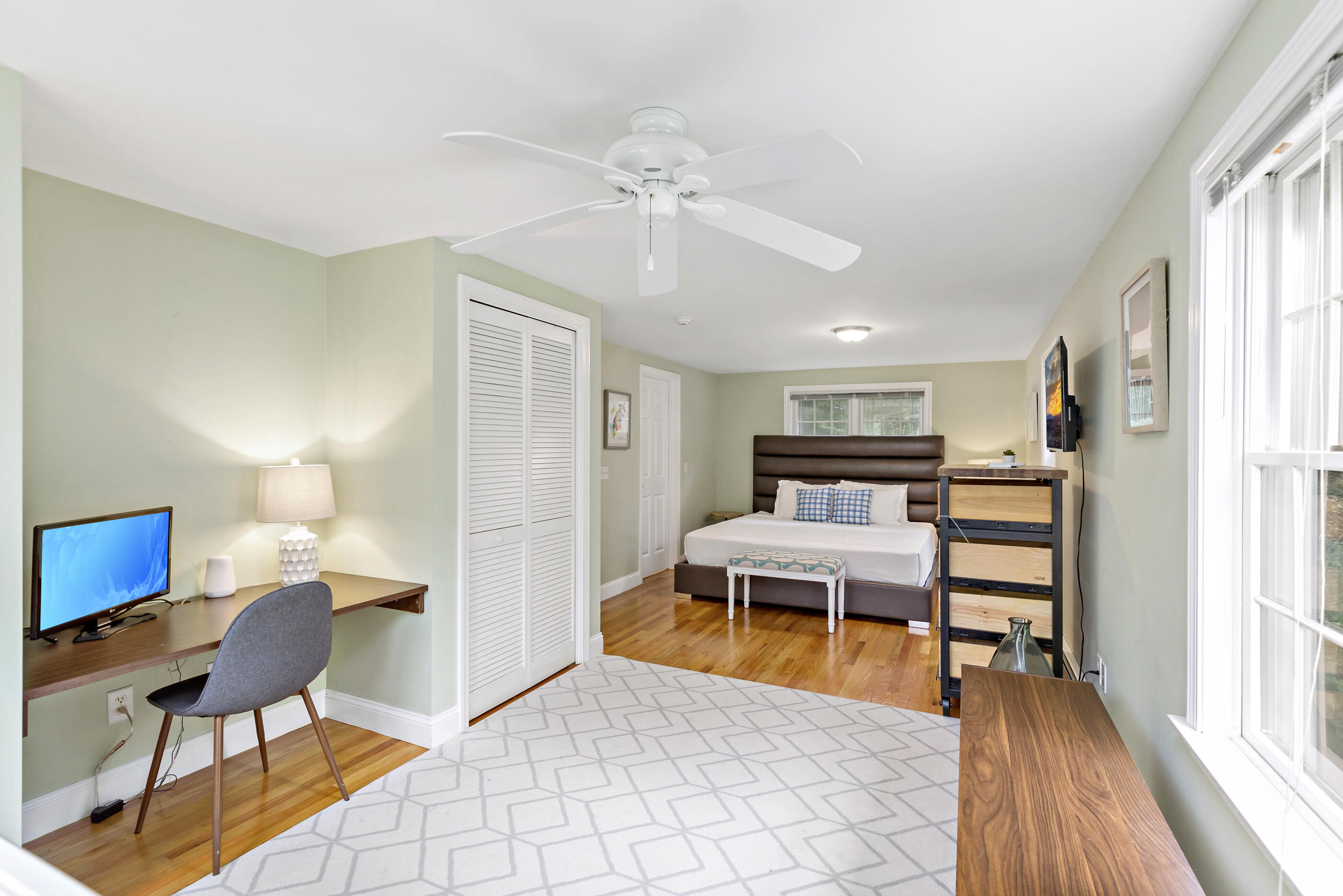 414 Eel River Road Osterville, MA 02655 - Photo 22 of 40 a living room with furniture and a wooden floor