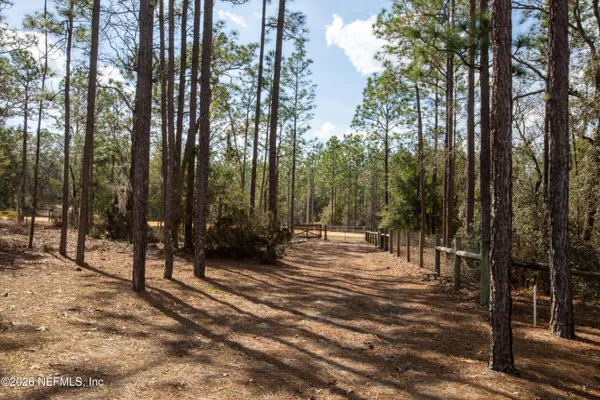 $310,000 | 110 Hill Top Loop, Hawthorne, FL 32640
