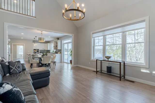 $1,199,000 | 22 Sunrise Circle, Auburn, NH 03032