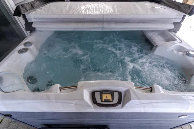 $1,199,000 | 22 Sunrise Circle, Auburn, NH 03032