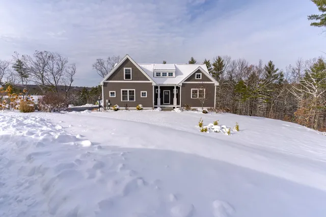 $1,199,000 | 22 Sunrise Circle, Auburn, NH 03032