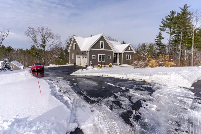$1,199,000 | 22 Sunrise Circle, Auburn, NH 03032