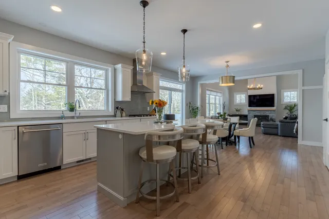 $1,199,000 | 22 Sunrise Circle, Auburn, NH 03032