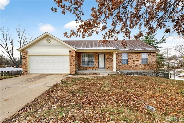 $329,900 | 2952 Flower Lane, St. Louis, MO 63129