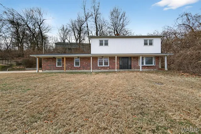 $285,000 | 11660 Mark Twain Lane, Bridgeton, MO 63044