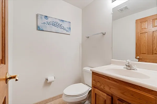 $350,000 | 407 South Oak Park Avenue, Unit H, Oak Park, IL 60302