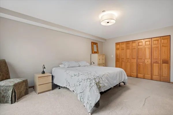 $350,000 | 407 South Oak Park Avenue, Unit H, Oak Park, IL 60302
