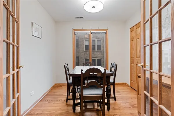 $350,000 | 407 South Oak Park Avenue, Unit H, Oak Park, IL 60302