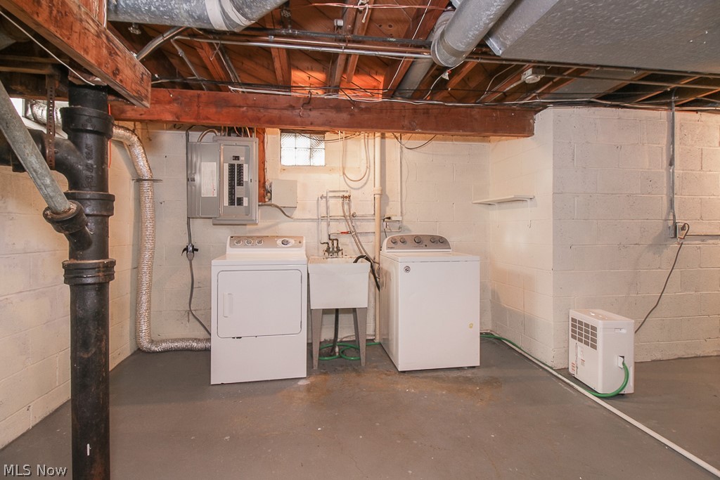 4029 Corwin Road Cleveland, OH 44121 - Photo 28 of 33