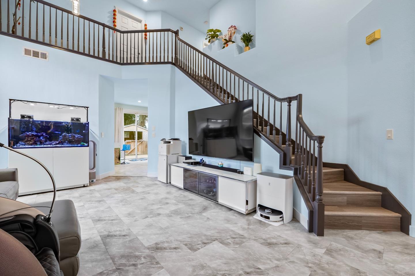 708 Raineer Court San Leandro, CA 94577 - Photo 13 of 32 a view of livingroom with furniture and workspace