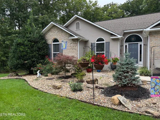 $349,000 | 160 Brady Lane, Oneida, TN 37841