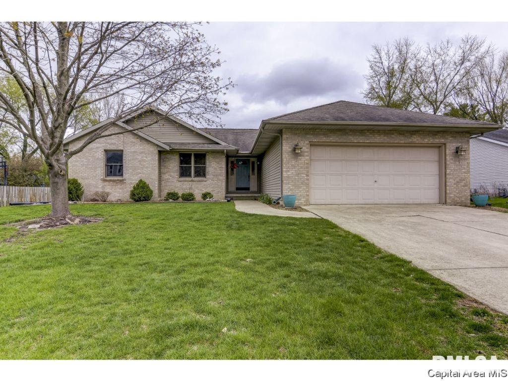 4372 Comanche Drive Springfield, IL 62711 - Photo 1 of 31