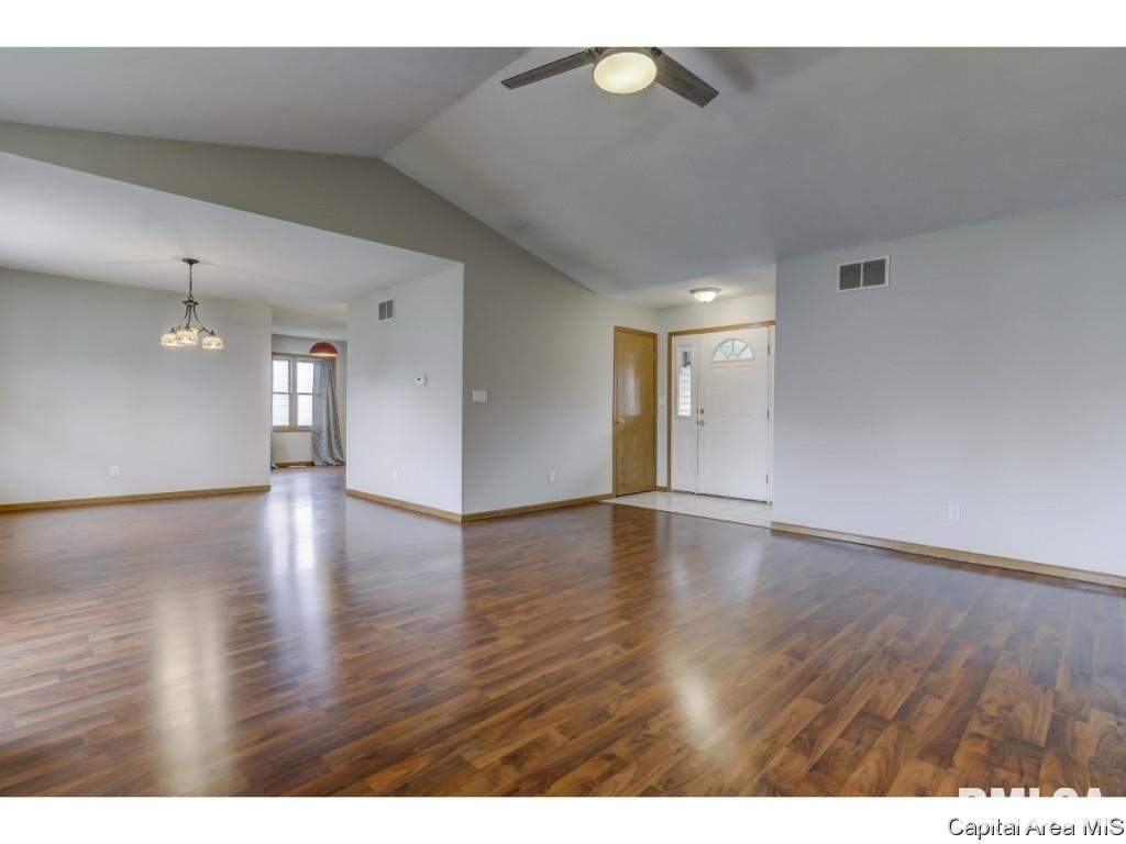 4372 Comanche Drive Springfield, IL 62711 - Photo 5 of 31