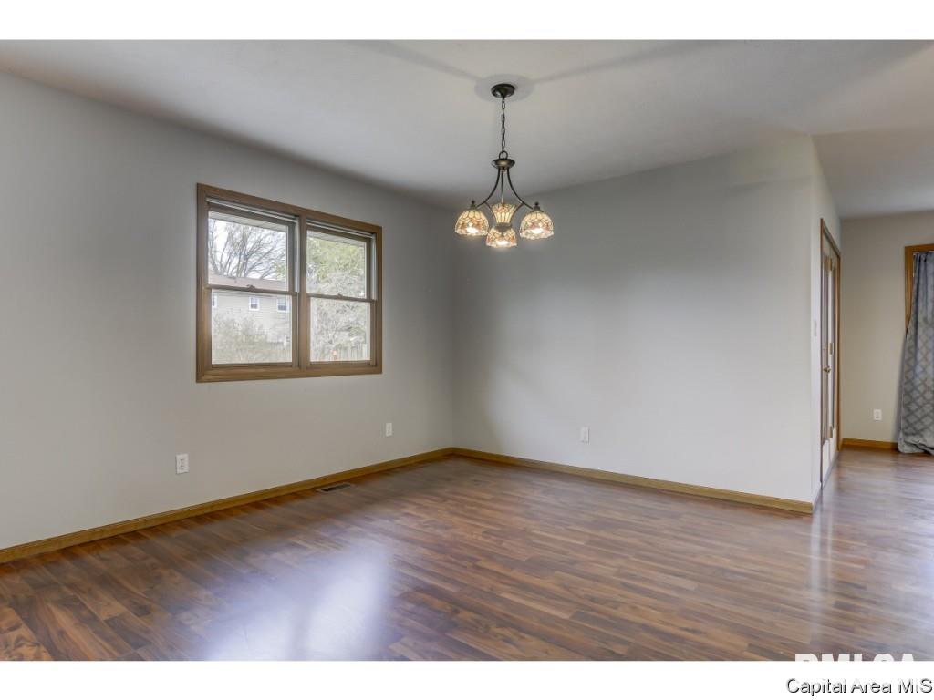 4372 Comanche Drive Springfield, IL 62711 - Photo 8 of 31