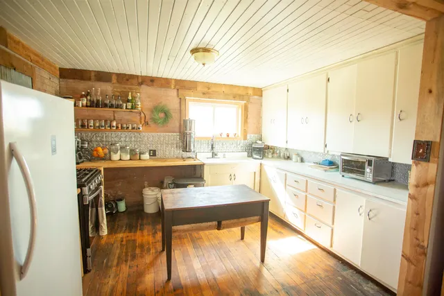 $619,000 | 16898 Mecklenburg Road North, Davenport, WA 99122