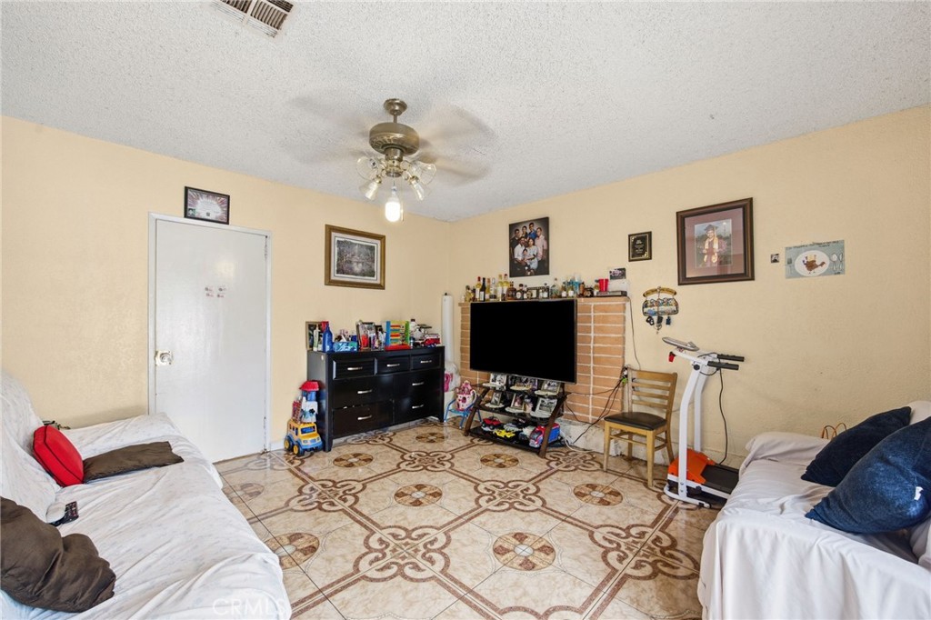 3515 Ross Street Riverside, CA 92503 - Photo 19 of 27