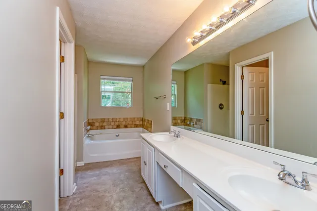 $1,795 | 1305 Sandybrook Court, Lithonia, GA 30058