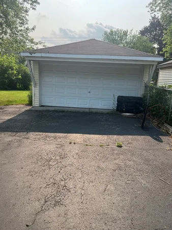 $2,200 | 2713 Wilke Road, Rolling Meadows, IL 60008