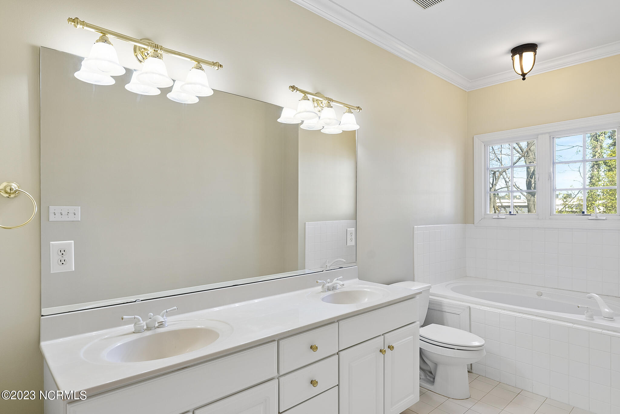 1346 Cameron View Court Raleigh, NC 27607 - Photo 15 of 36 DSC09591