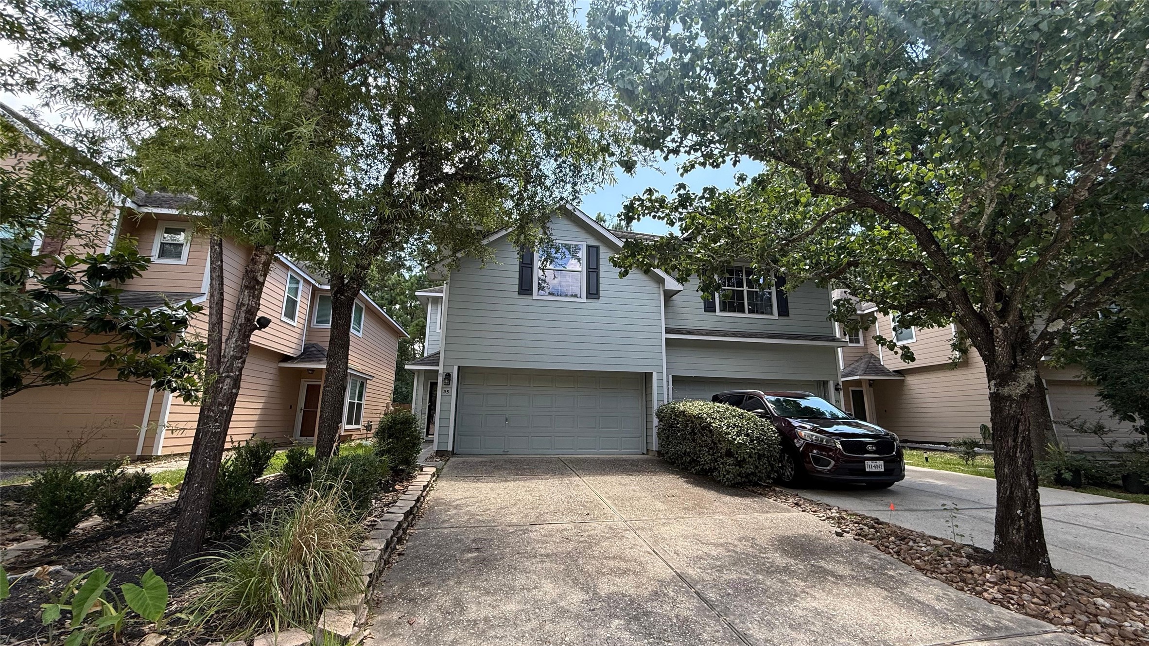 35 Ledgestone Place Spring, TX 77382 - Photo 2 of 31