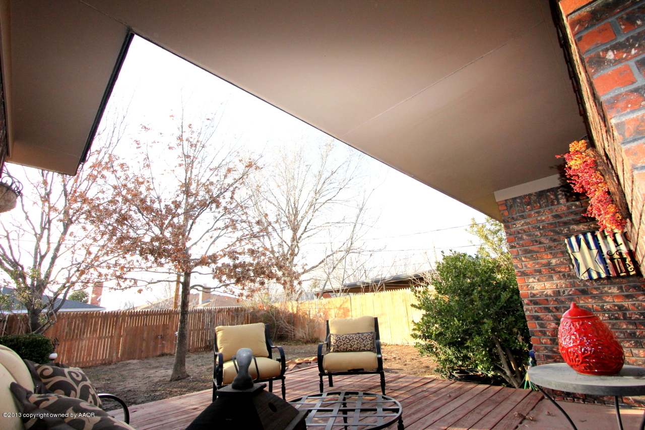 5304 South Fannin Street Amarillo, TX 79110 - Photo 20 of 23 a outdoor space with wooden benches