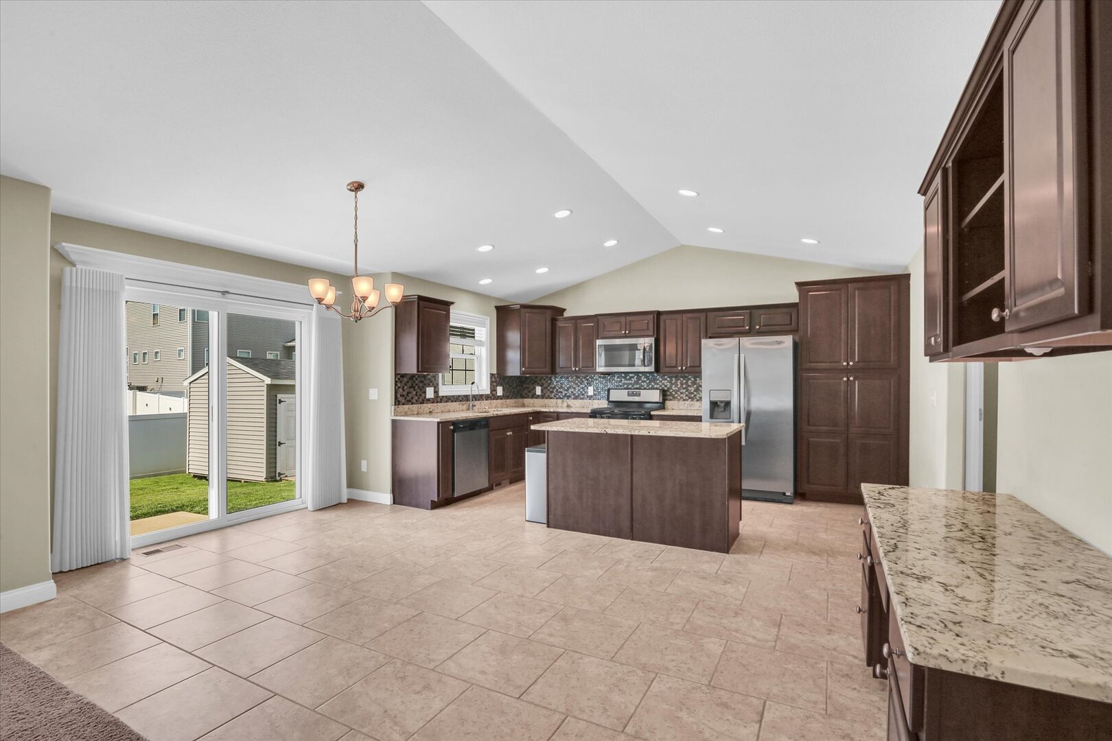 1618 Hunters Ridge Court Mahomet, IL 61853 - Photo 11 of 45