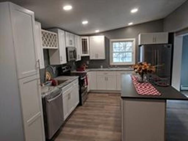 71 Bernard Street Springfield, MA 01109 - Photo 5 of 26