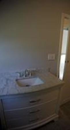 71 Bernard Street Springfield, MA 01109 - Photo 8 of 26