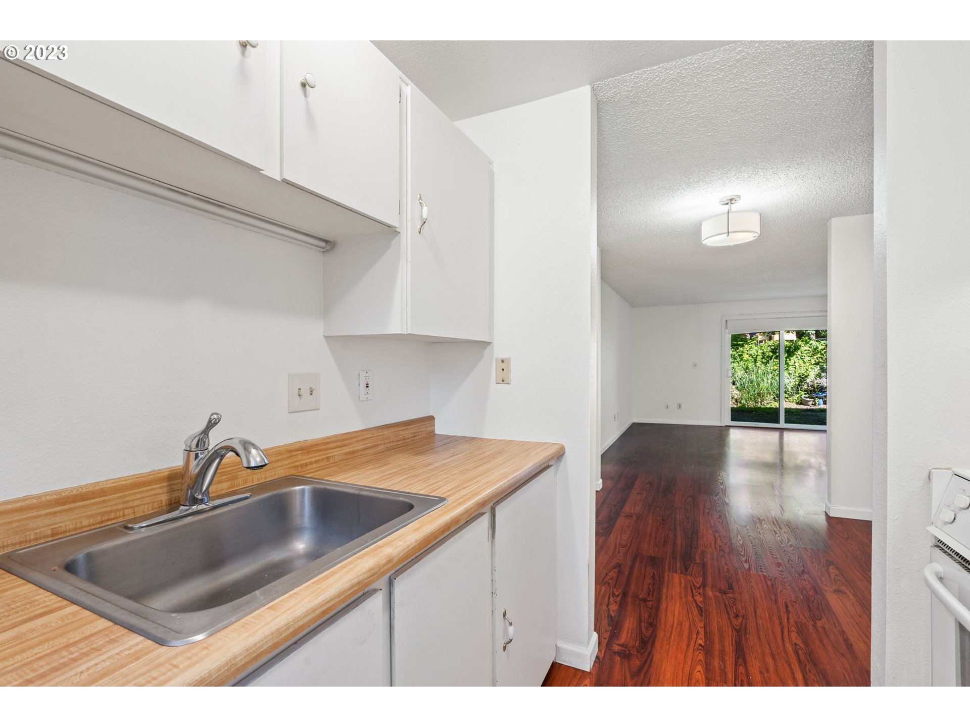12640 Northwest Barnes Road, Unit 2 Portland, OR 97229 - Photo 9 of 20 Gallery Image 9
