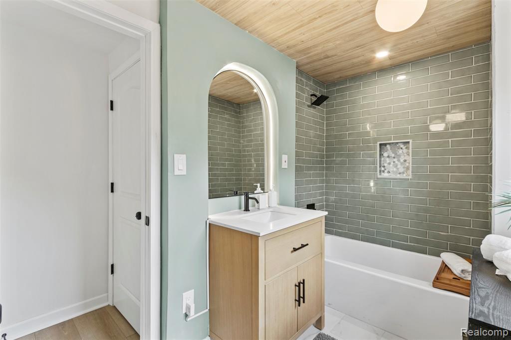 17343 Santa Rosa Drive Detroit, MI 48221 - Photo 15 of 29 Gallery Image 15