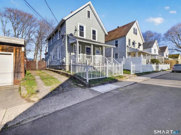 $259,900 | 12 Clover Court, New London, CT 06320