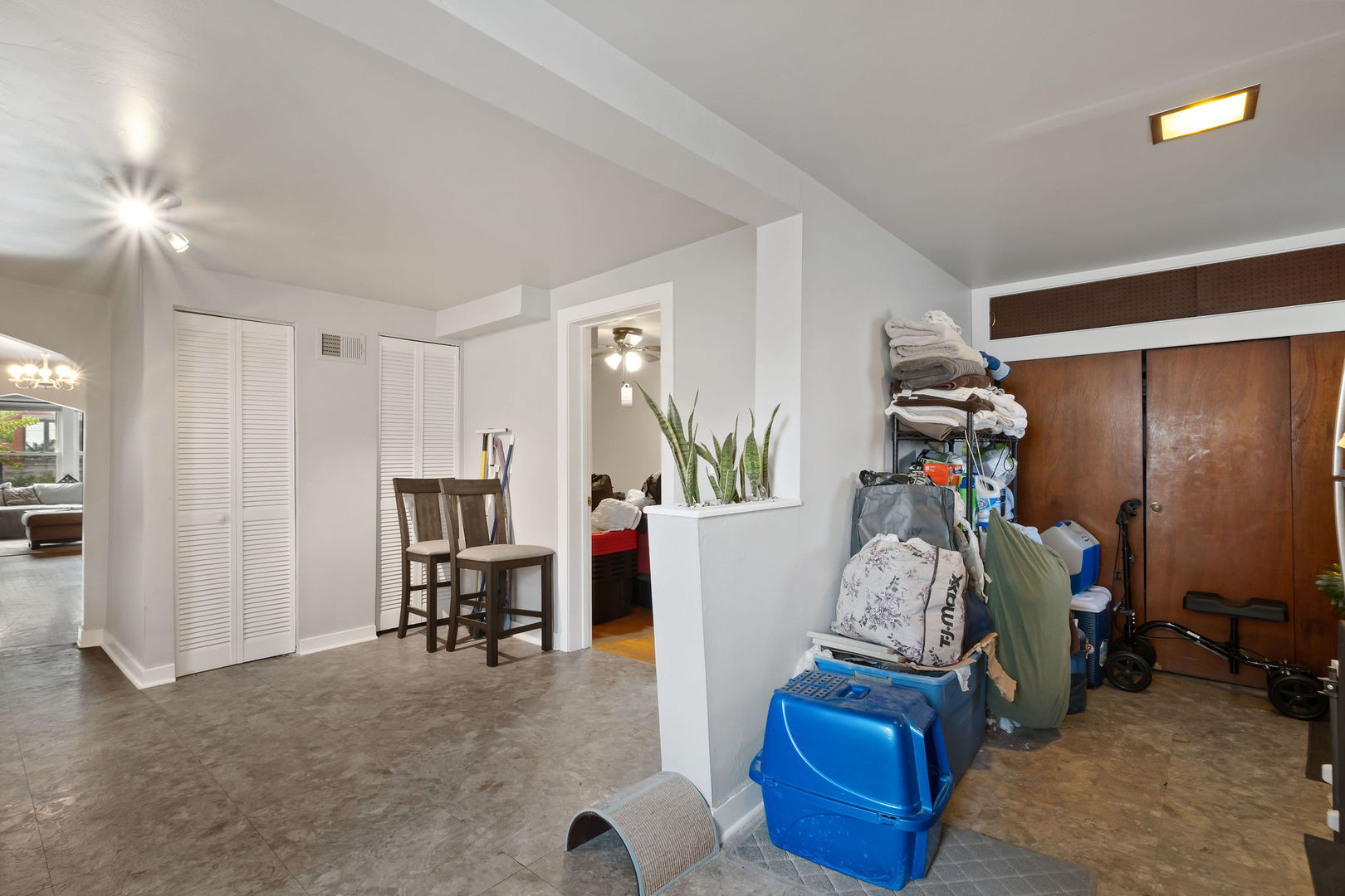 1934 West Race Avenue Chicago, IL 60622 - Photo 16 of 35 a view of a livingroom with furniture and a livingroom