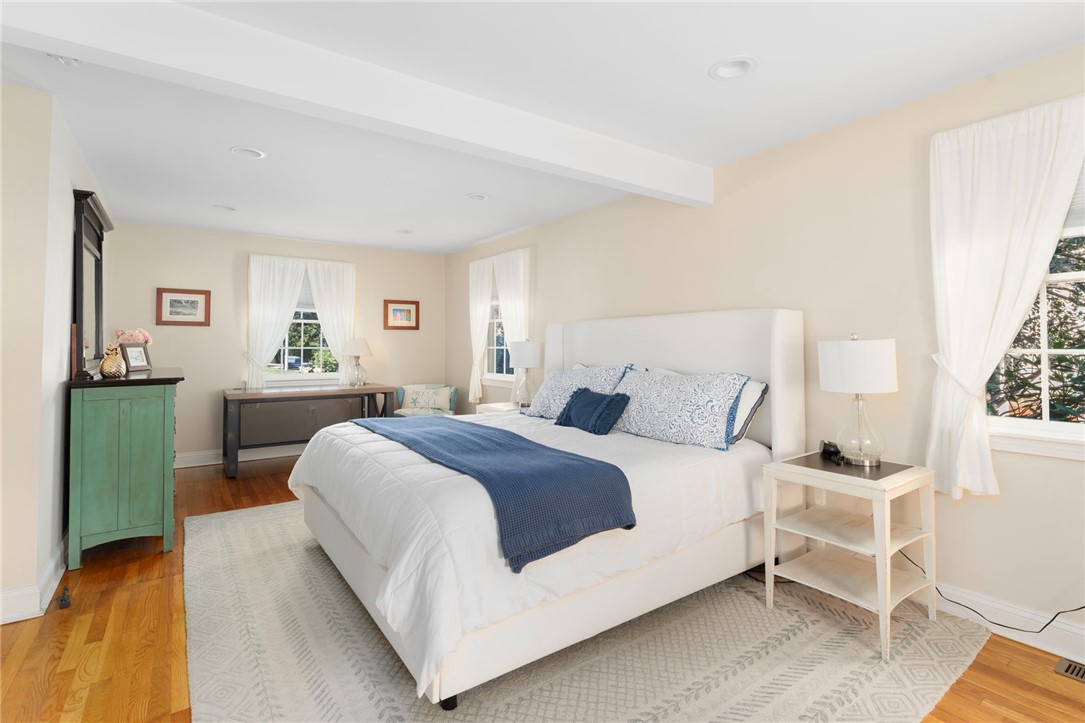 73 Merton Road Newport, RI 02840 - Photo 16 of 41