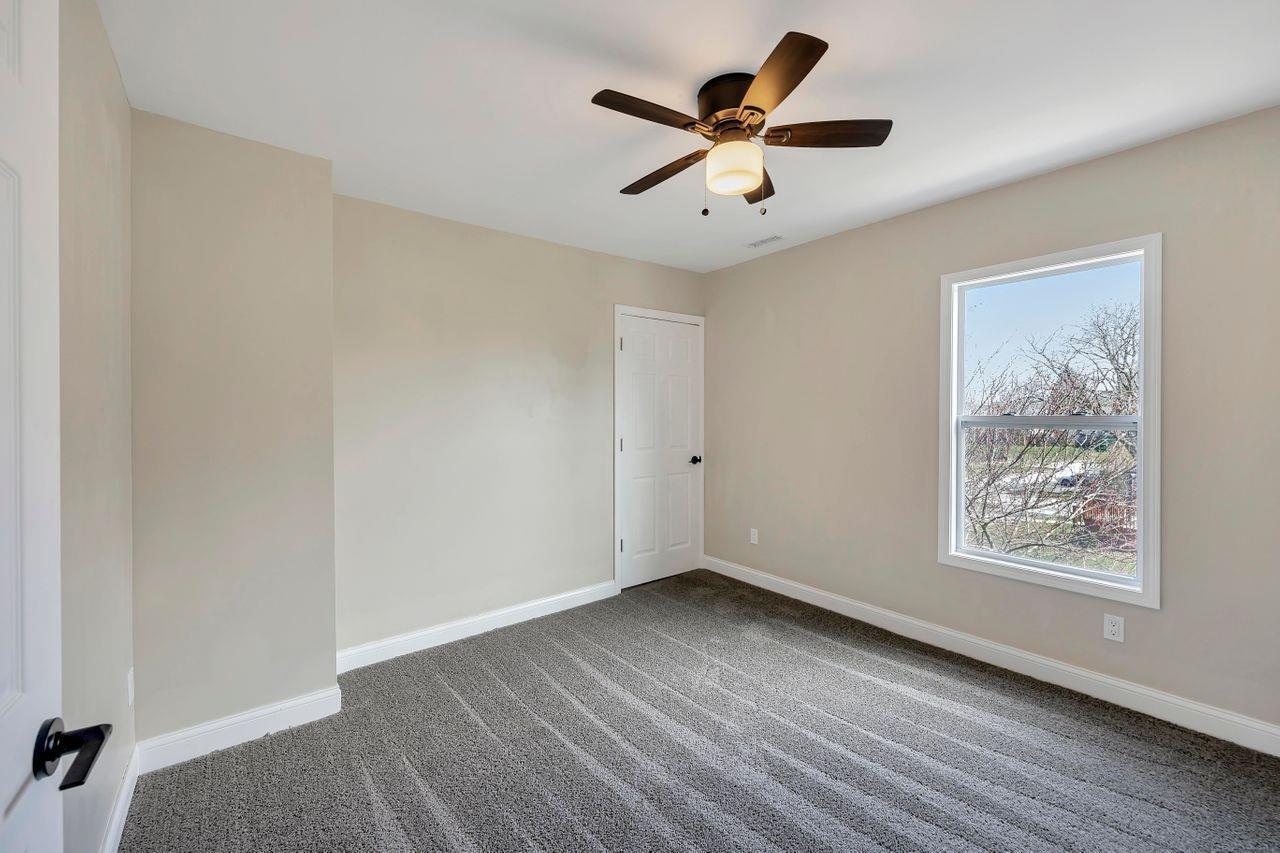 1150 Groesbeck Road Cincinnati, OH 45224 - Photo 17 of 27 Gallery Image 17