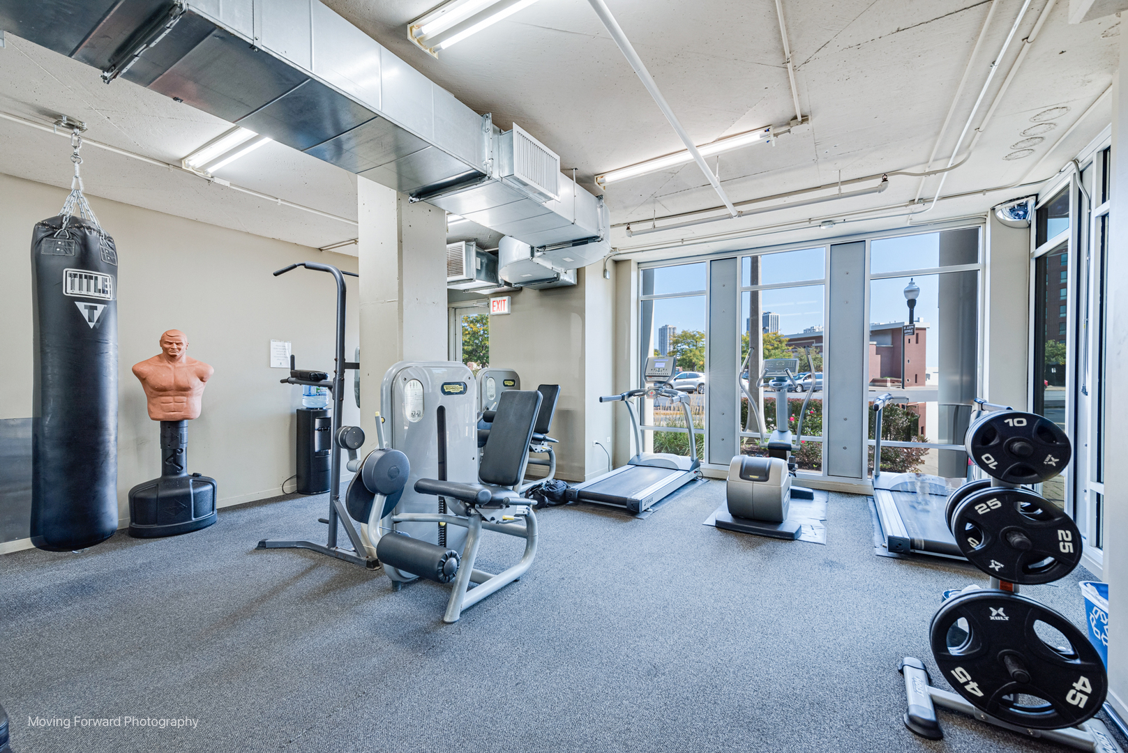 511 West Division Street, Unit 609 Chicago, IL 60610 - Photo 18 of 21 a view of a room with gym equipment