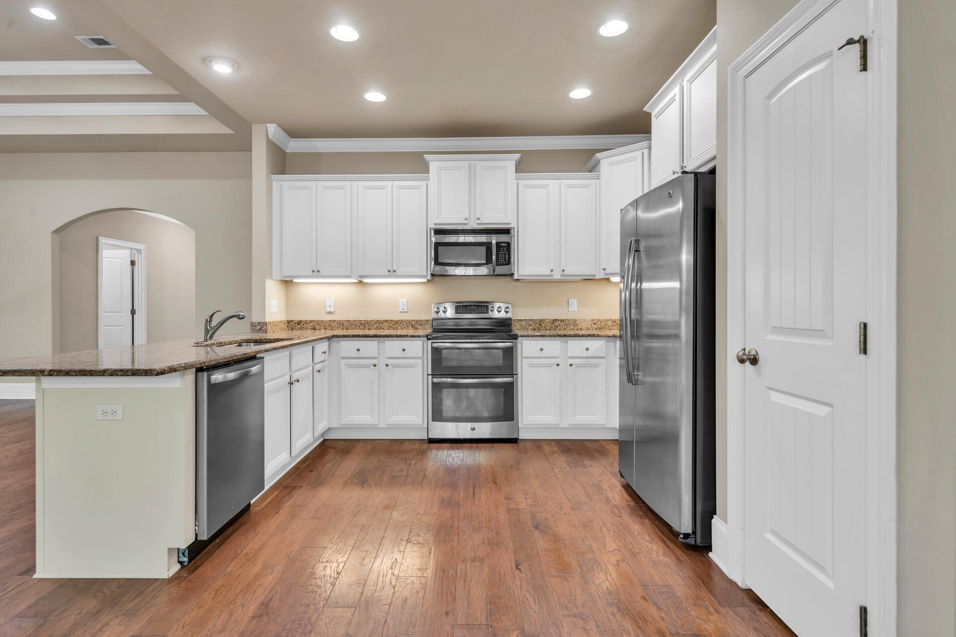 19 Big Oak Lane Point Washington, FL 32459 - Photo 14 of 54 Kitchen appliances