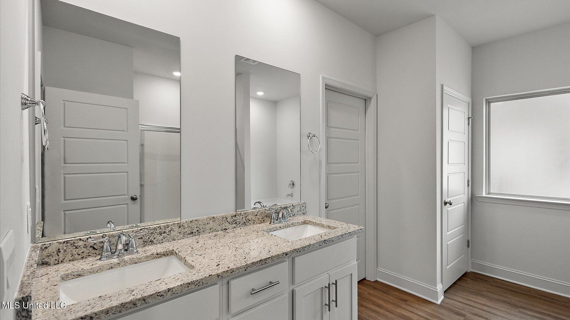 728 Honeysuckle Loop Canton, MS 39046 - Photo 20 of 35 21-3HTP5825