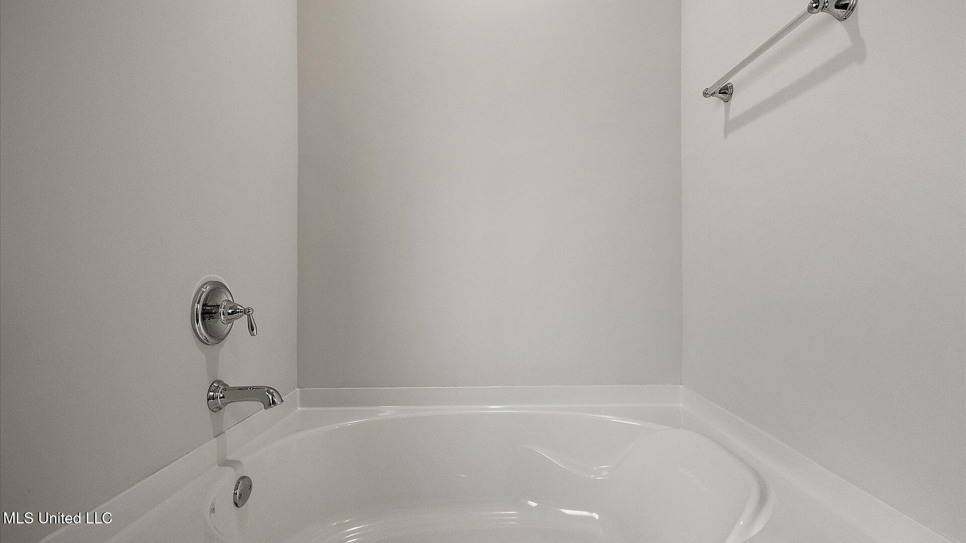 728 Honeysuckle Loop Canton, MS 39046 - Photo 23 of 35 24-3HTP5837