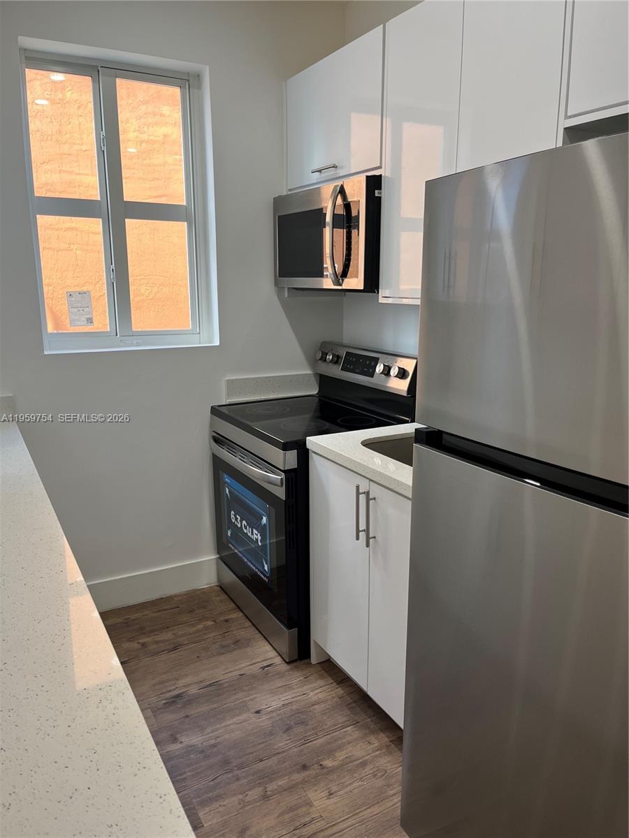 321 Southwest 9th Avenue, Unit 3 Miami, FL 33130 - Photo 4 of 8