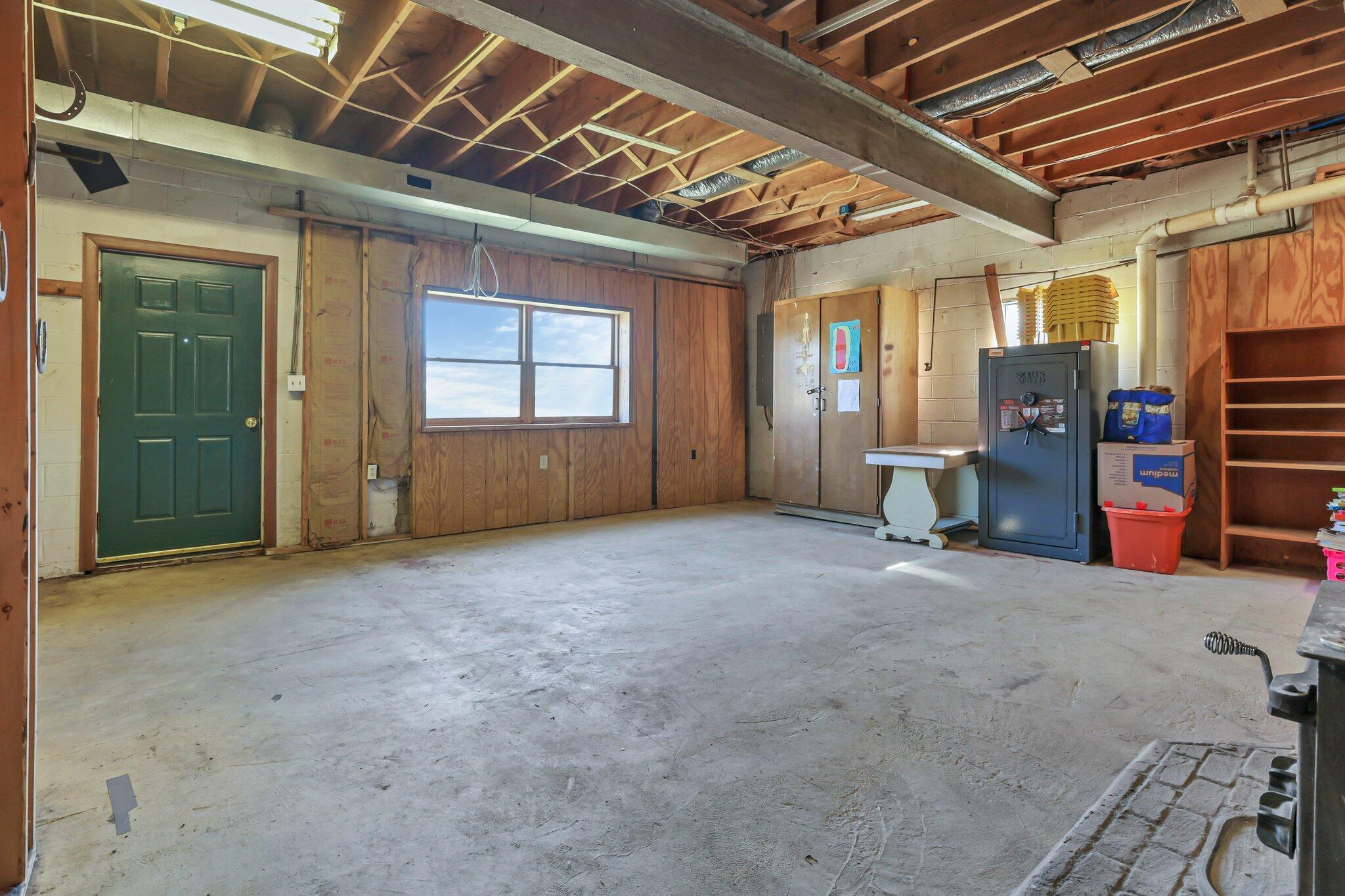 5225 Deeds Road Southwest Pataskala, OH 43062 - Photo 20 of 43 Family room