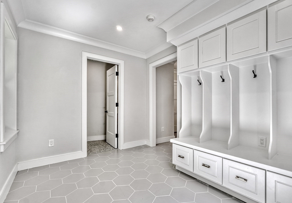 40 Lake Drive Needham, MA 02492 - Photo 14 of 34