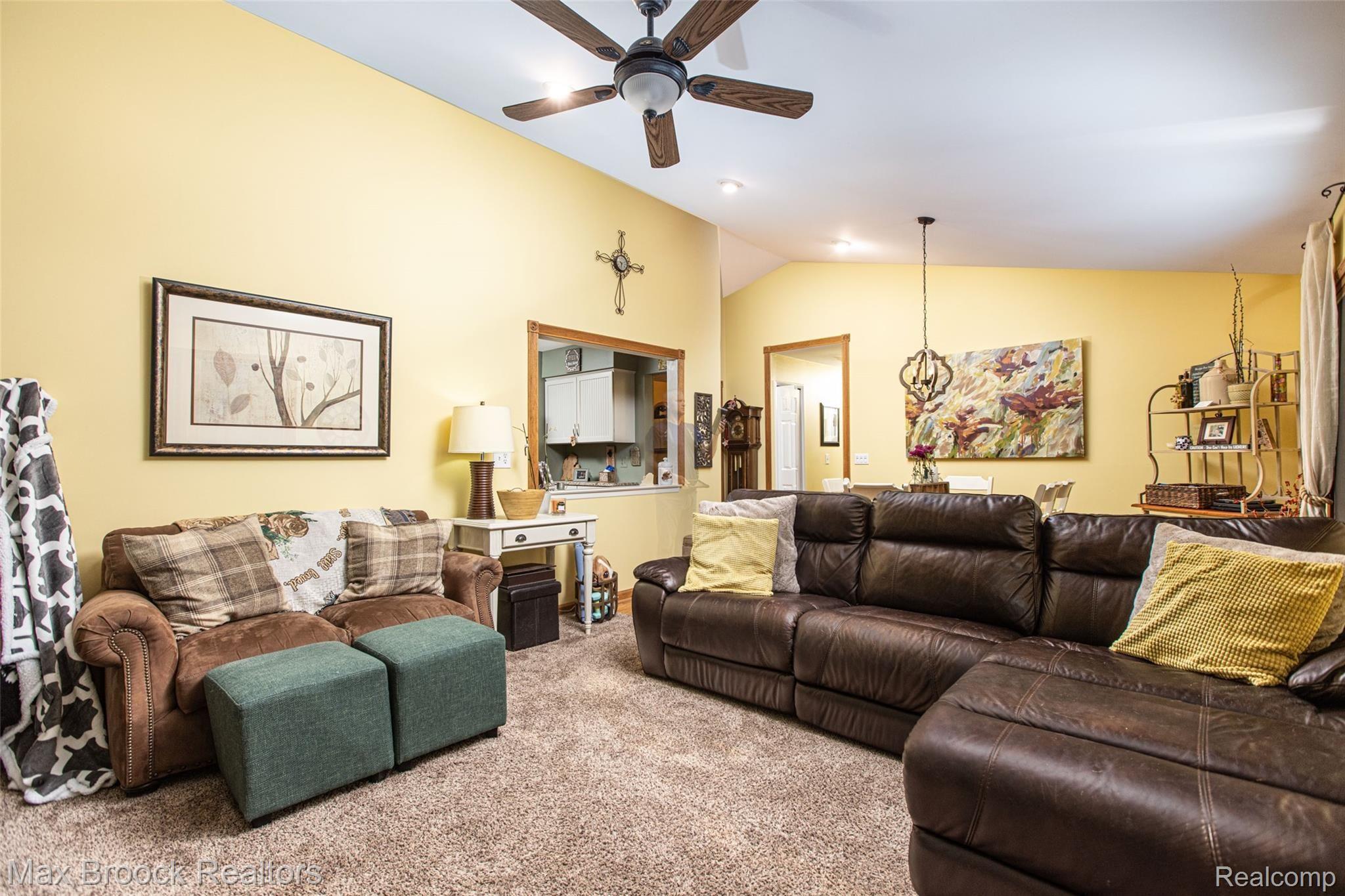 652 Bolinger Street Rochester, MI 48307 - Photo 8 of 22 Family Room view to Dining.jpg