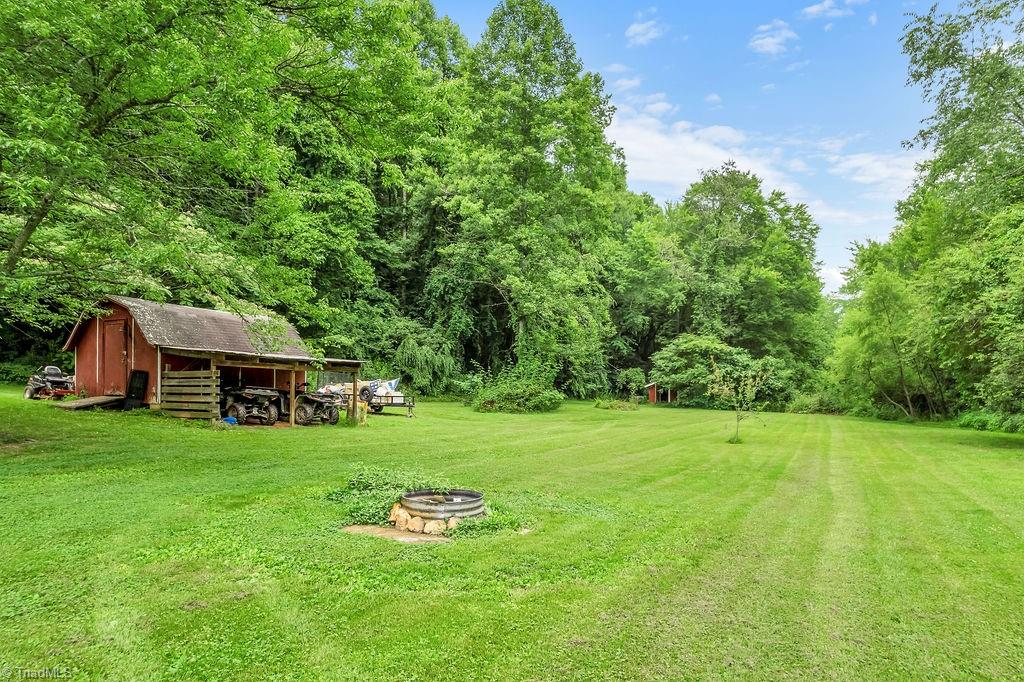 5148 Haystack Road Mount Airy, NC 27030 - Photo 11 of 48 Gallery Image 11