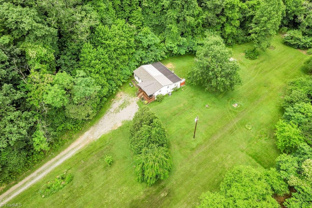 5148 Haystack Road Mount Airy, NC 27030 - Photo 4 of 48 Gallery Image 4
