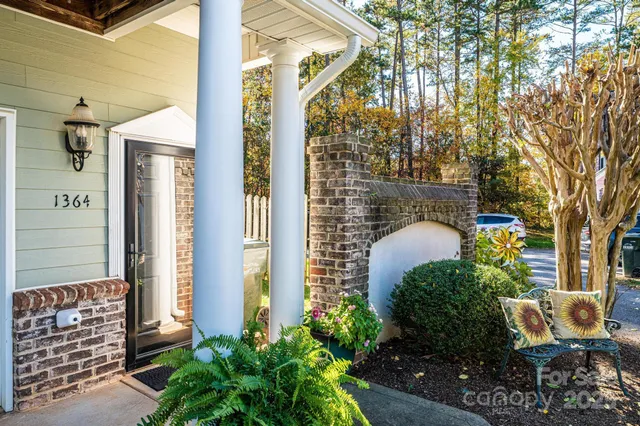 $242,000 | 1364 21st Avenue Northeast, Hickory, NC 28601