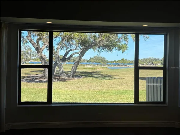 $5,250 | 3705 Torrey Pines Boulevard, Sarasota, FL 34238
