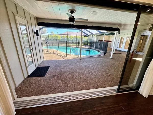 $5,250 | 3705 Torrey Pines Boulevard, Sarasota, FL 34238