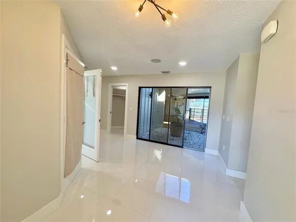 $5,250 | 3705 Torrey Pines Boulevard, Sarasota, FL 34238