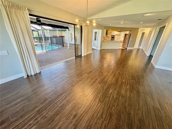 $5,245 | 3705 Torrey Pines Boulevard, Sarasota, FL 34238